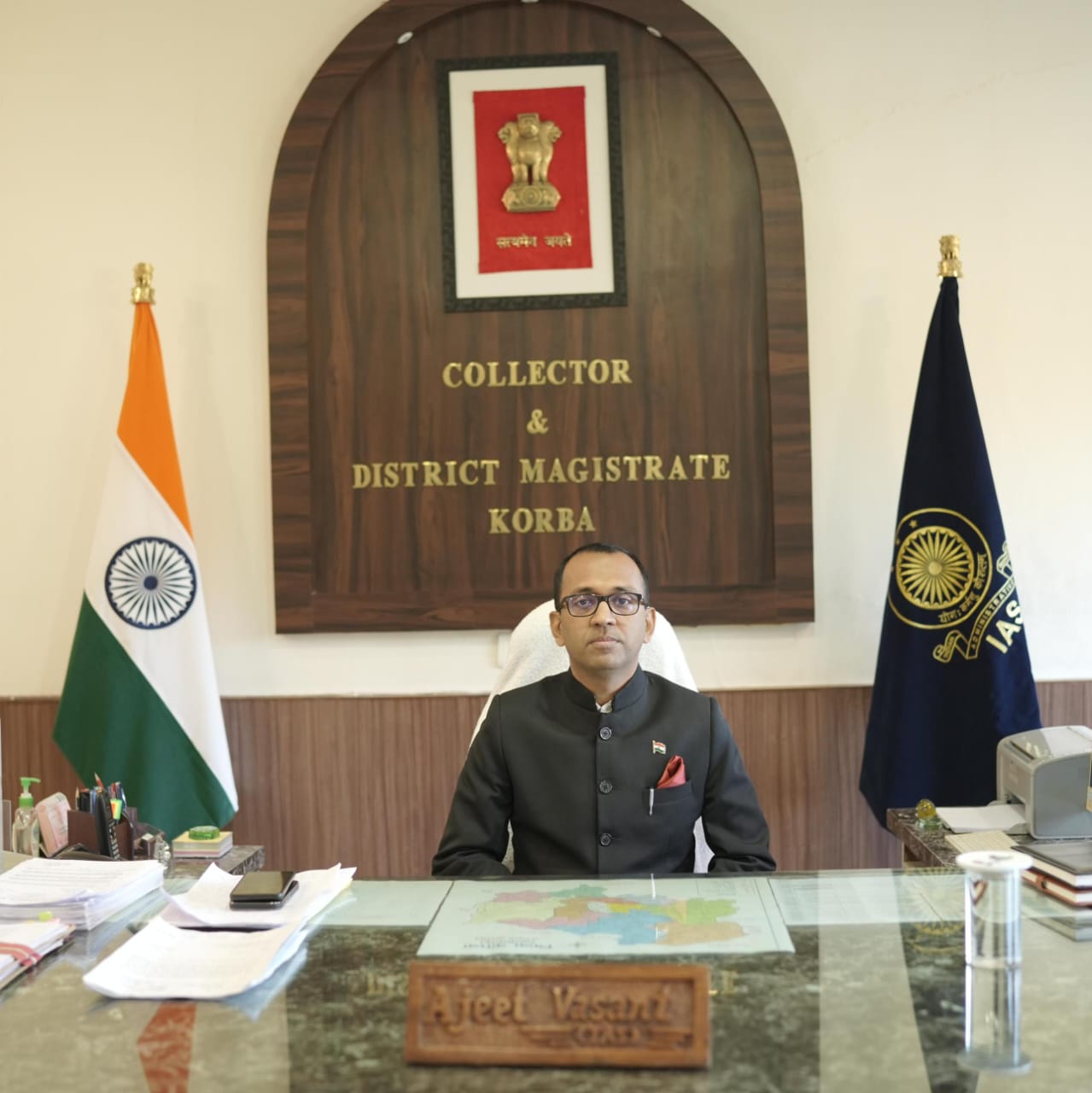 कृषि विभाग सहित लाइन डिपार्टमेंट की कलेक्टर ने ली समीक्षा बैठक,कलेक्टर ने खरीफ सीजन की तैयारी के संबंध में दिए आवश्यक निर्देश ,खाद-बीज का भंडारण कर समय पर किसानों को वितरण के दिए निर्देश