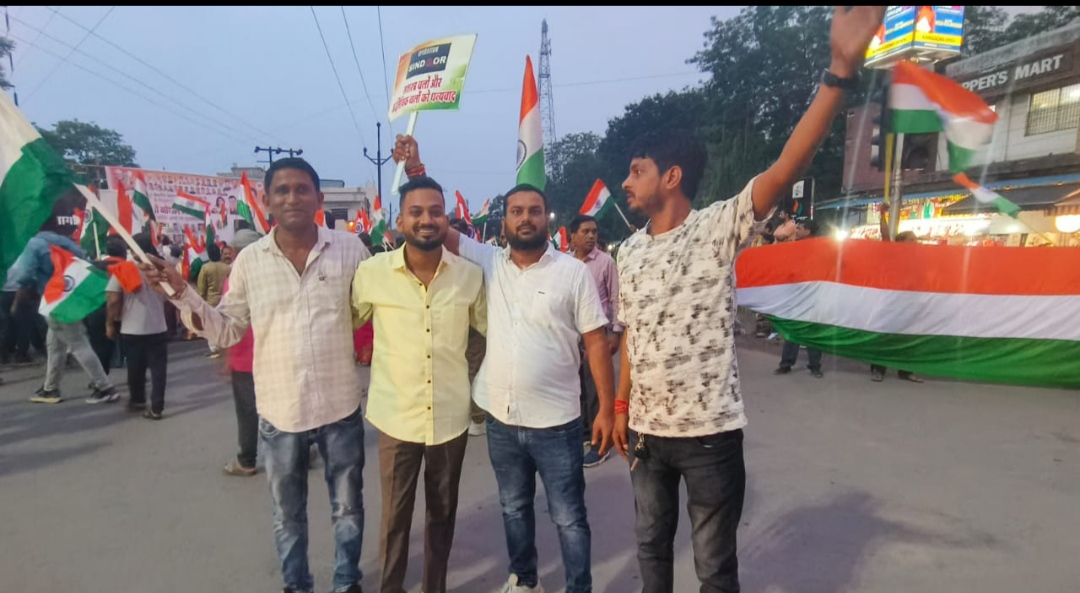 तिरंगा यात्रा का आयोजन कोरबा में, भाजपा नेताओं की अगुवाई में उमड़ा जनसैलाब