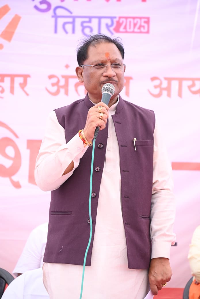 पाली मदनपुर : मुख्यमंत्री बोले – “हम आपके सेवक हैं, अपनी समस्याएं जरूर बताएं”