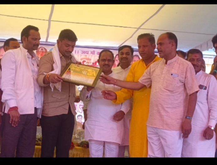 साहू समाज में कराई भक्त माता कर्मा की दिव्य प्राण प्रतिष्ठा, सीपत के ग्राम उच्चभट्ठी में हुआ आयोजन