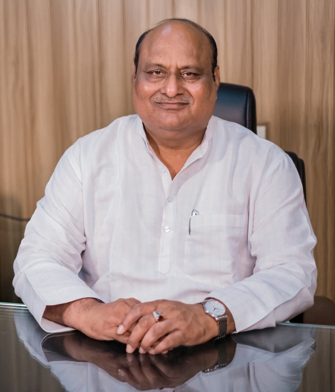 भाजपा के वरिष्ठ नेता ननकी राम कंवर के तस्वीर को गलत और दुर्भावनापूर्वक प्रचारित करने पर पूर्व मंत्री जय सिंह अग्रवाल को कलेक्टर का नोटिस । पोस्ट डिलीट नहीं करने पर कार्यवाही का निर्देश