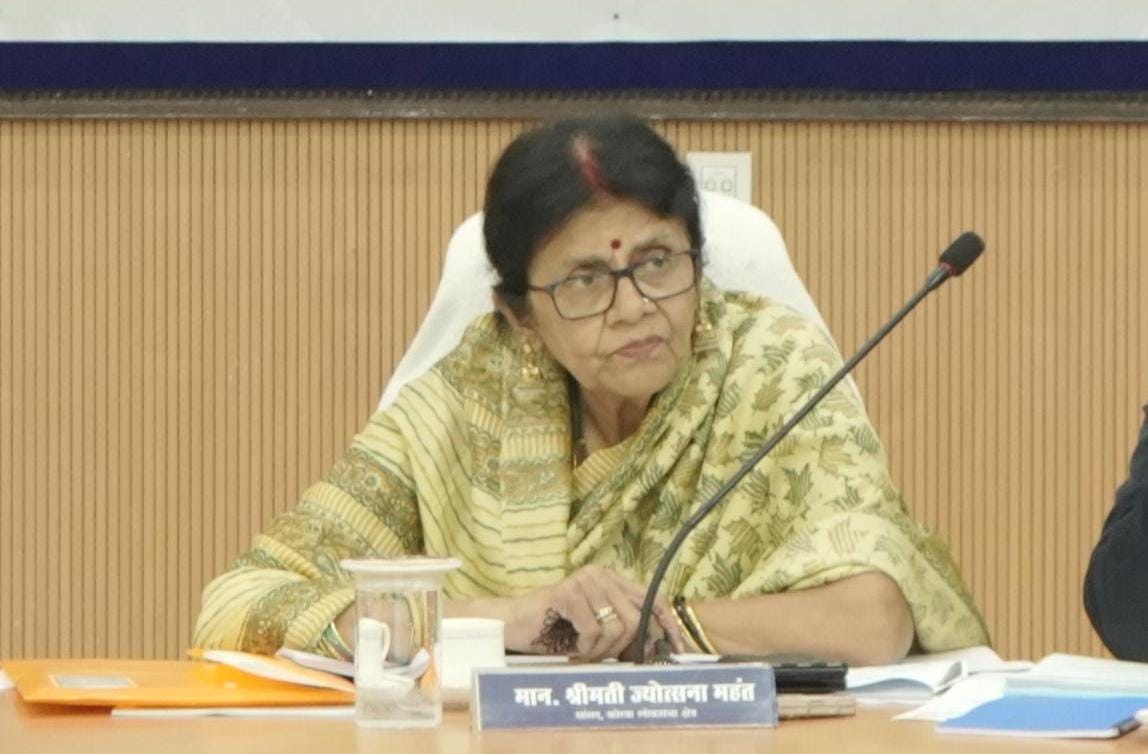 अपनी जिम्मेदारी समझते हुए विकास के कार्यों को प्राथमिकता दें अधिकारी-सांसद श्रीमती ज्योत्सना महंत । सांसद ने की योजनाओं की समीक्षा । जिला विकास समन्वय एवं निगरानी समिति की बैठक