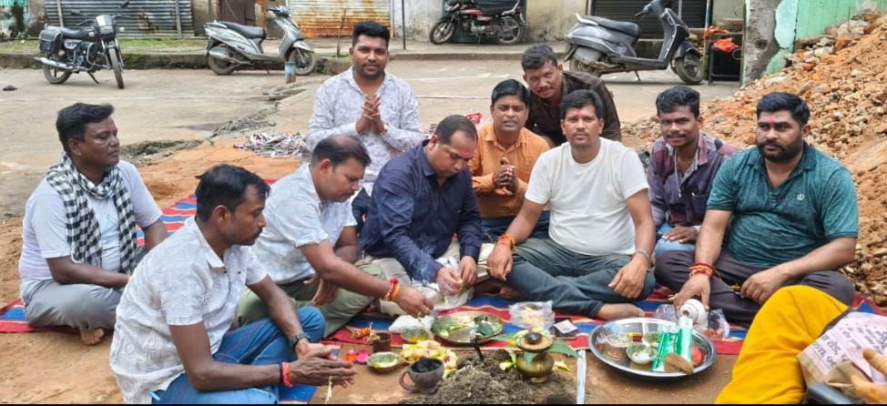 बस स्टैंड हरदीबाजार में भव्य दुर्गा पंडाल का किया गया भूमिपूजन, लगातार 17 वां वर्ष&nbsp; से हो रहा दुर्गा पूजा