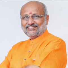 सीपी राधाकृष्णन होंगे नए उपराष्ट्रपति, 152 वोटों से मिली बड़ी जीत । संसद के दोनों सदनों में मतदान के बाद एनडीए के सीपी राधाकृष्णन ने 452 वोट पाकर बी सुदर्शन रेड्डी को हराया। इंडी-एलायंस के बी सुदर्शन रेड्डी को 300 वोट मिले।