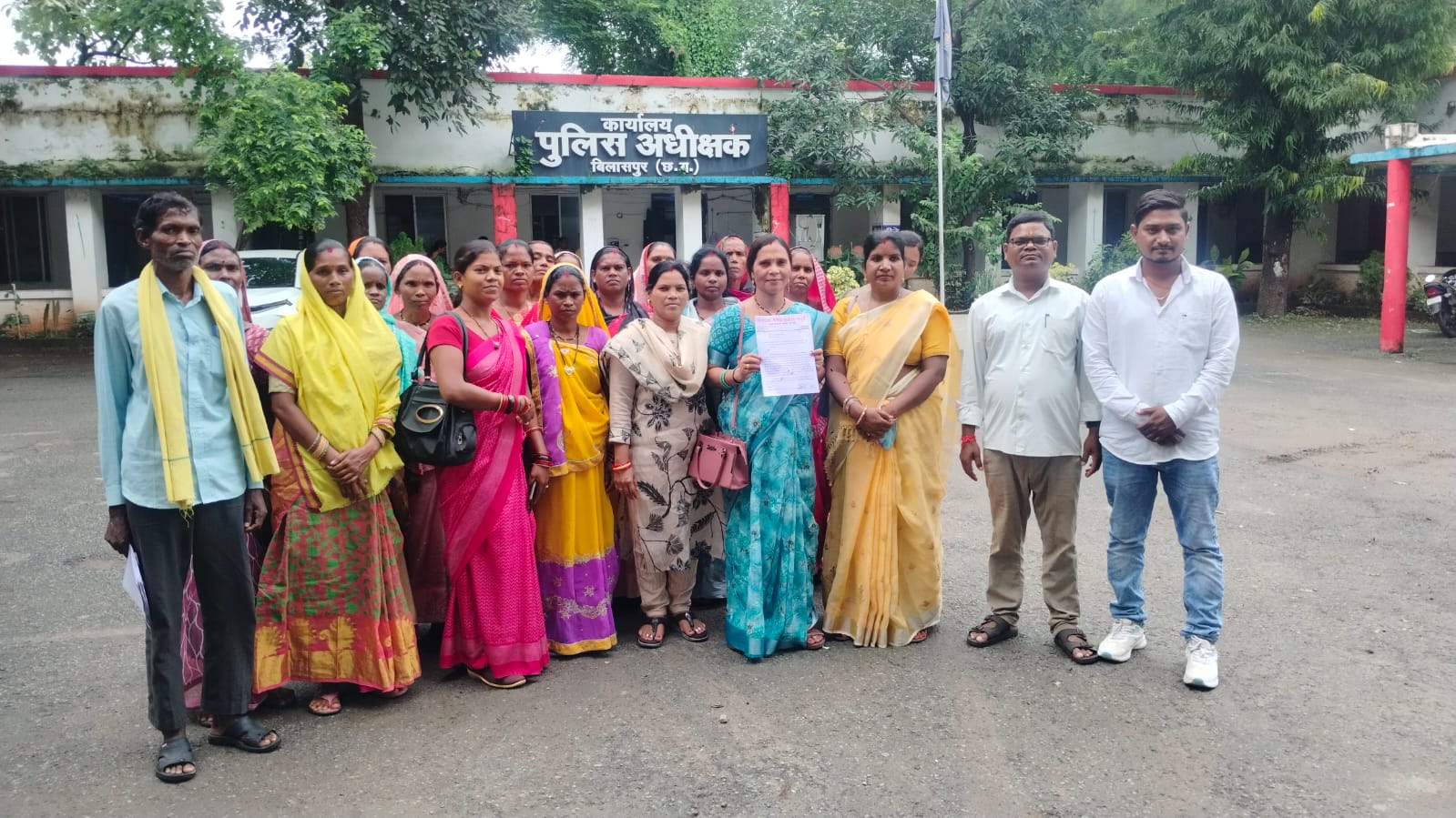 ग्राम जेवरा को शराब मुक्त पंचायत बनाने की पहल, जनपद सदस्य लक्ष्मीन बाई पोर्ते ने जिला पुलिस अधीक्षक को सौंपा ज्ञापन