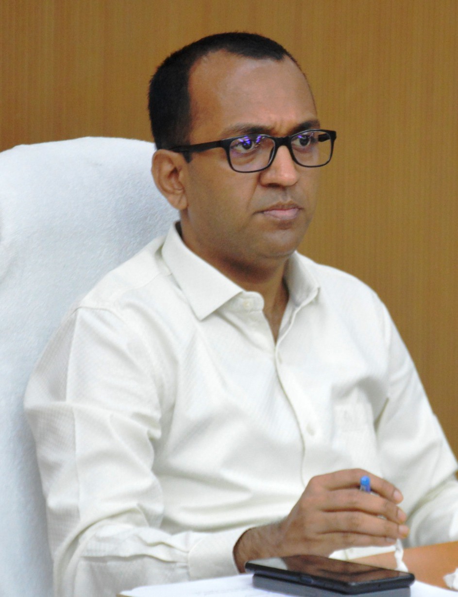 जिले के सांस्कृतिक-धार्मिक स्थलों के विकास के लिए कलेक्टर ने की डीएमएफ से दो करोड़ 16 लाख से अधिक की राशि स्वीकृत । कनकेश्वर धाम, मॉ मड़वारानी मंदिर और मॉ मातिनदाई मंदिर में बढ़ेगी आम श्रद्धालुओं के लिए सुविधाएं