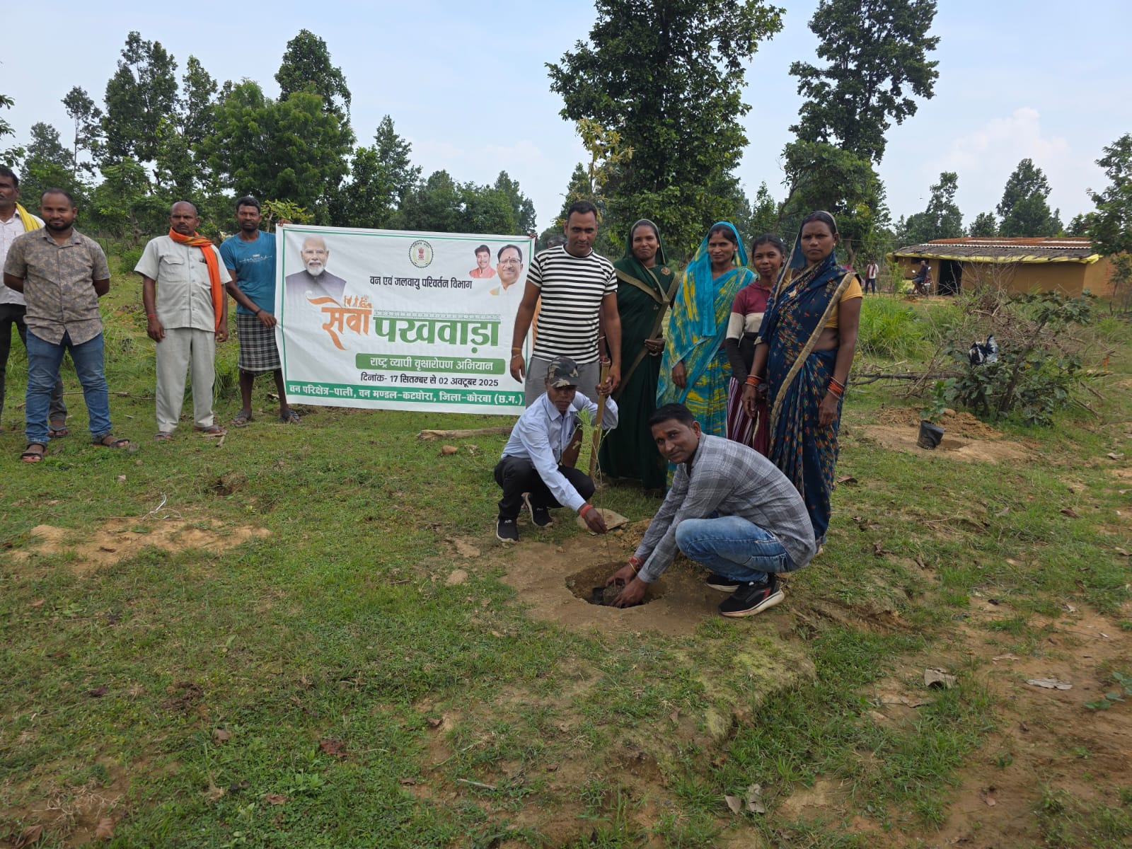 सेवा पखवाड़ा 2025 के तहत नुनेरा में 700 पौधों का रोपण