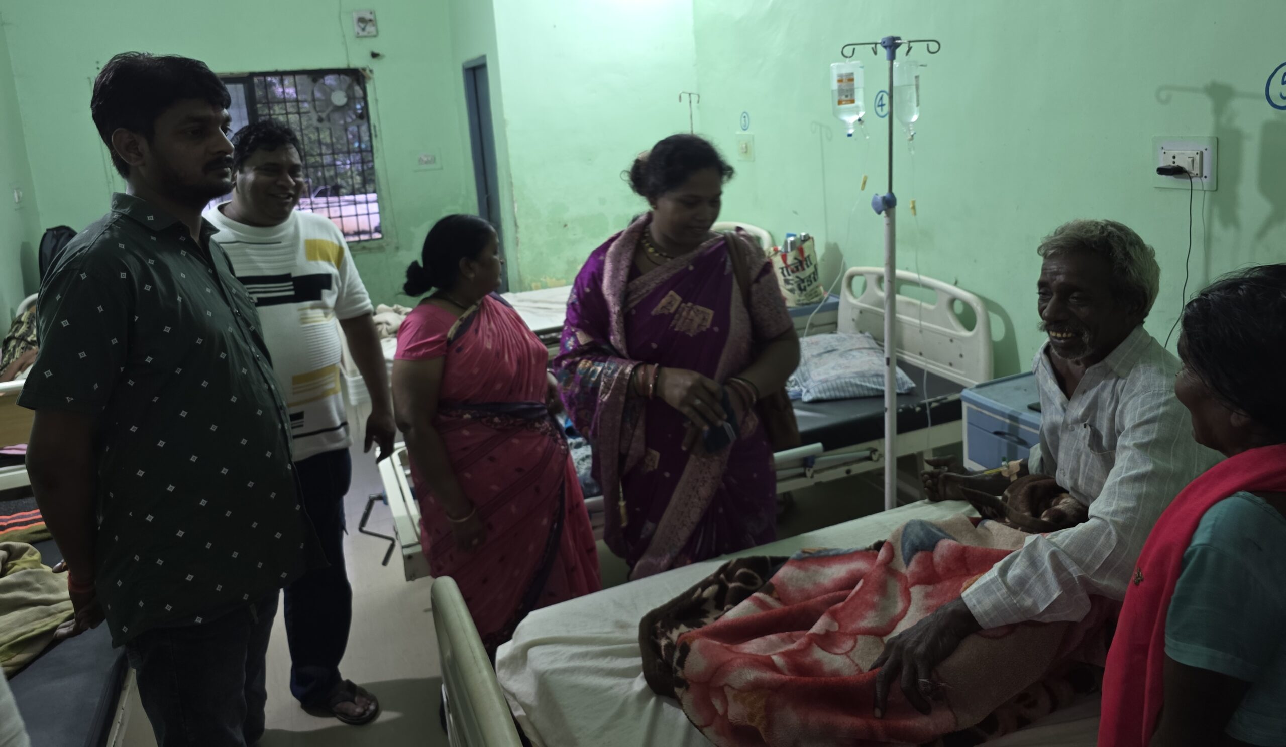 सामुदायिक स्वास्थ्य केंद्र पाली का औचक निरीक्षण, लापरवाहियों पर सभापति माया रूपेश कंवर ने जताई नाराज़गी*