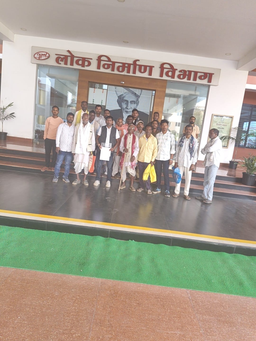 पाली-सिल्ली सड़क निर्माण से प्रभावित किसान फिर पहुंचे रायपुर : पीडब्ल्यूडी सचिव एवं मुख्य अभियंता को सौंपा ज्ञापन